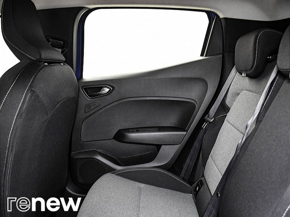 2025 Renault Clio - image 11