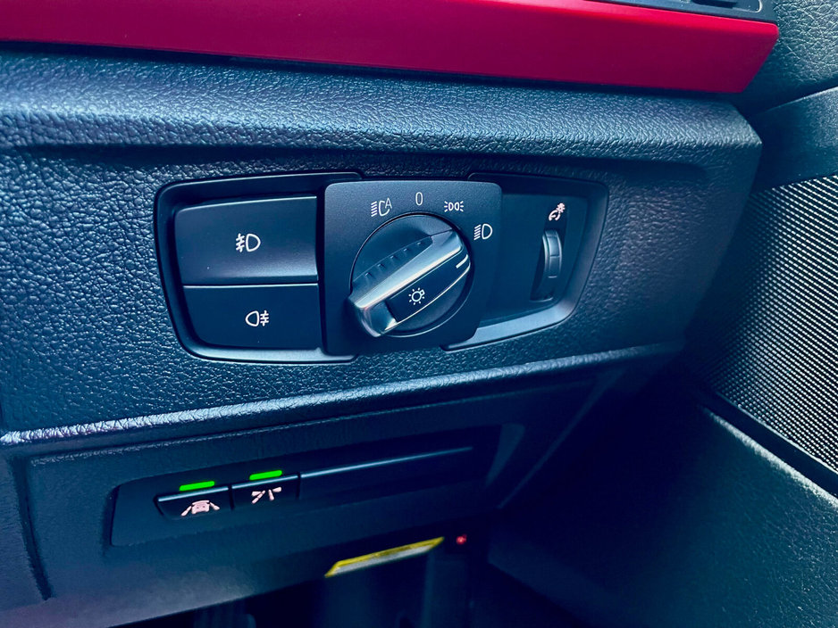 2016 BMW 1 Series - image 29