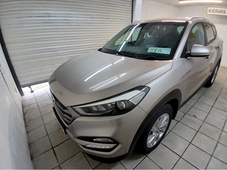 2017 Hyundai Tucson - image 8