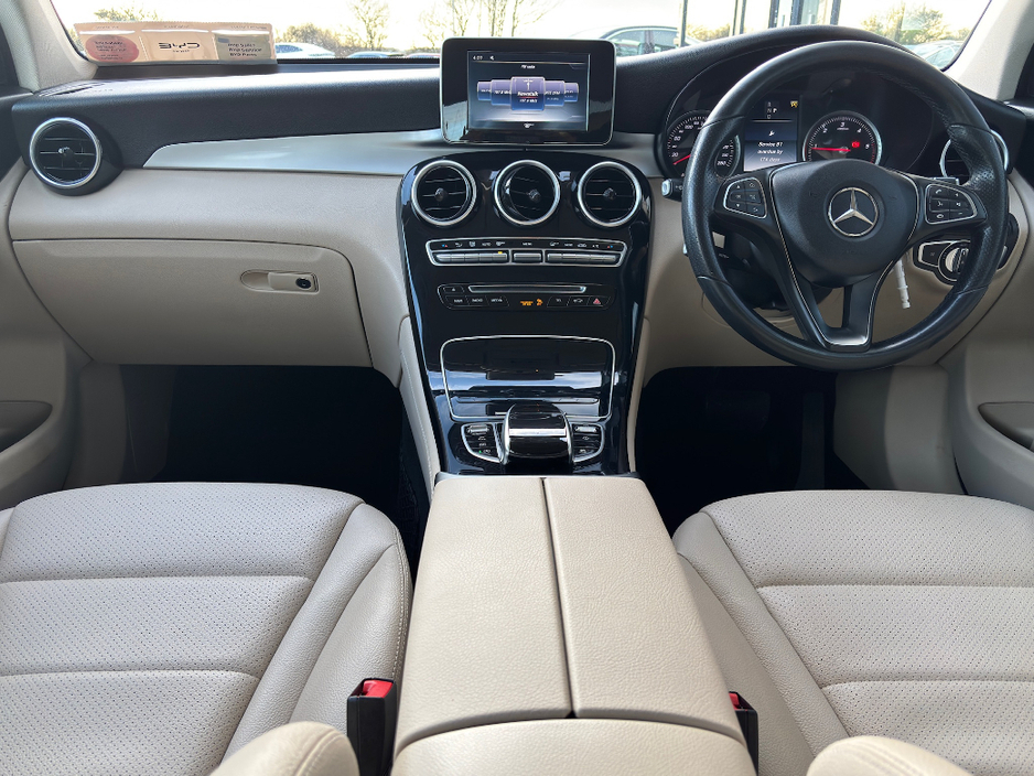 2017 Mercedes-Benz GLC Class - image 7