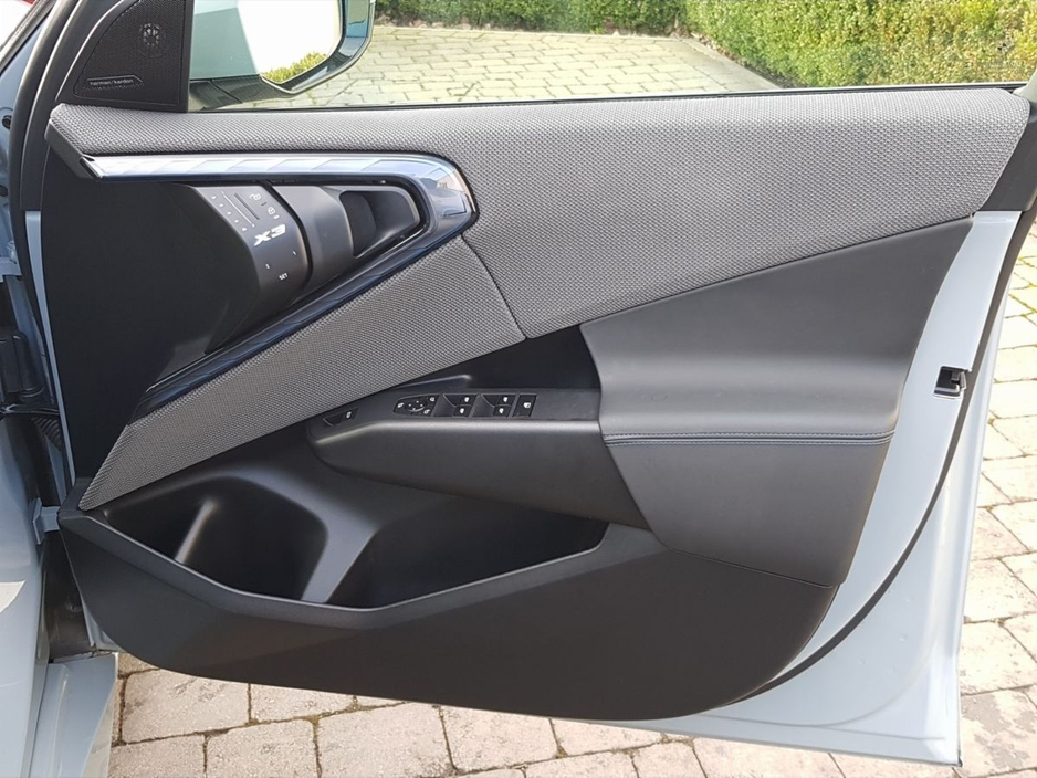 2025 BMW X3 - image 21