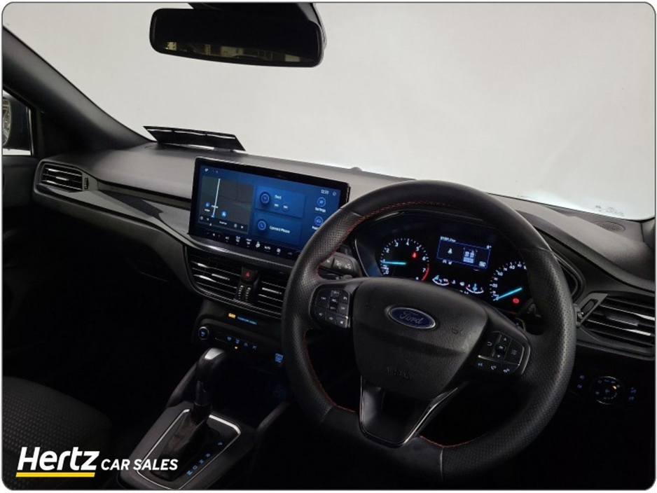 2023 Ford Focus - image 12