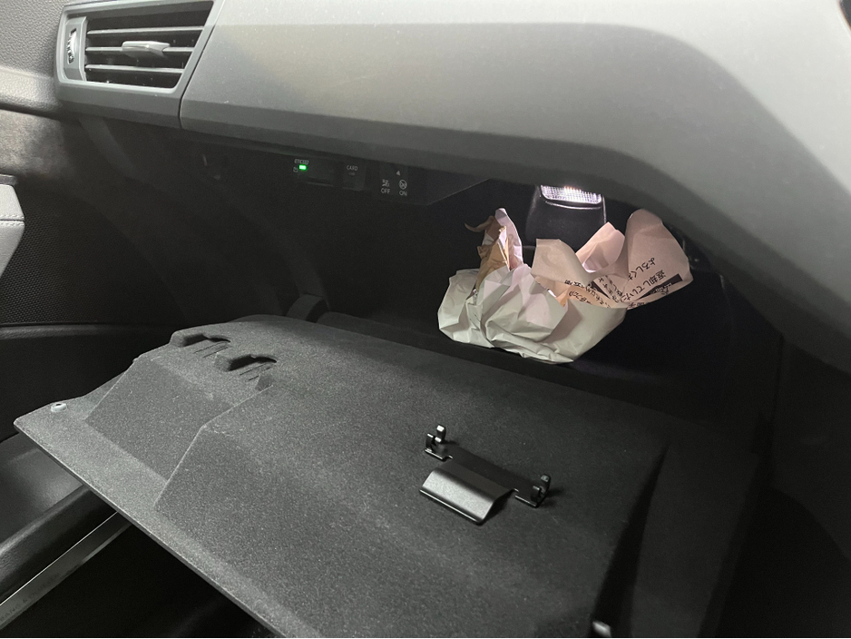 2022 Audi e-tron - image 21