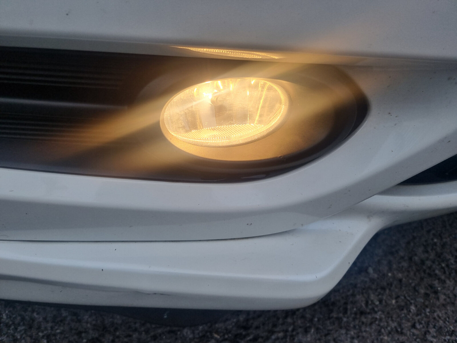 2015 Honda Vezel - image 11