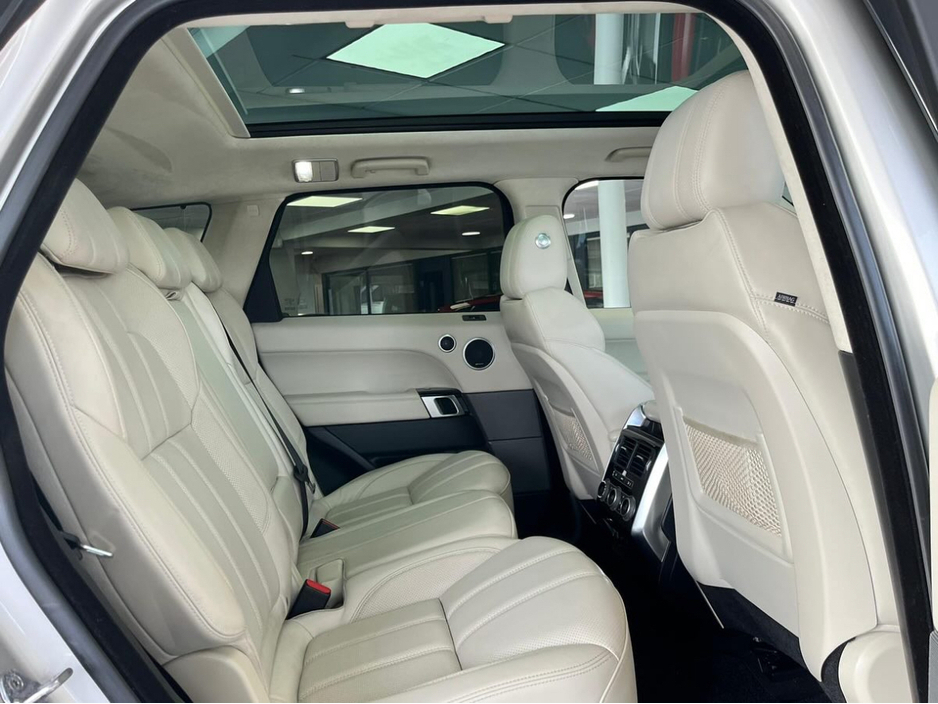 2017 Land Rover Range Rover Sport 2.0 D4 HSE DYNAMIC 240PS €39,900