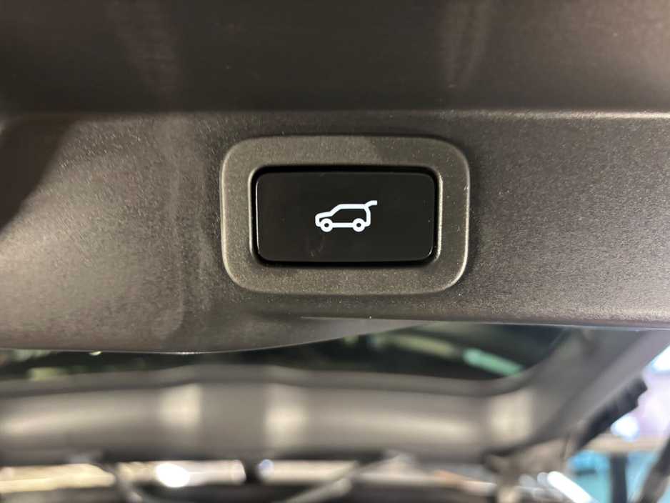 2019 Land Rover Range Rover Sport - image 17