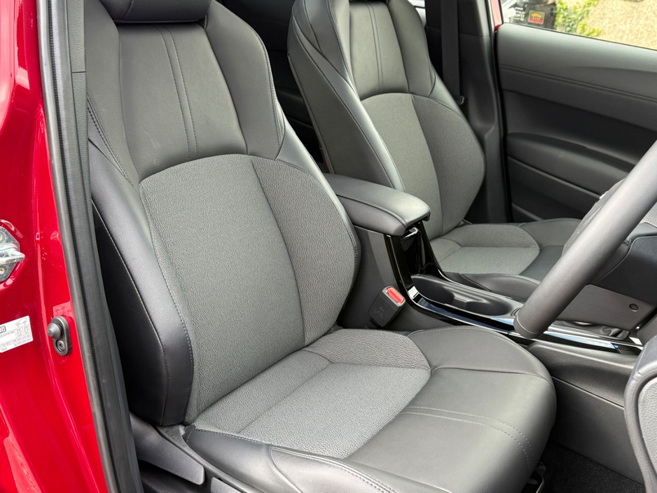 2025 Toyota Corolla Cross - image 18