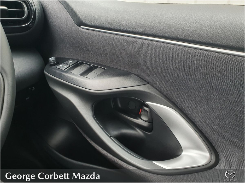 2025 Mazda Mazda2 - image 18
