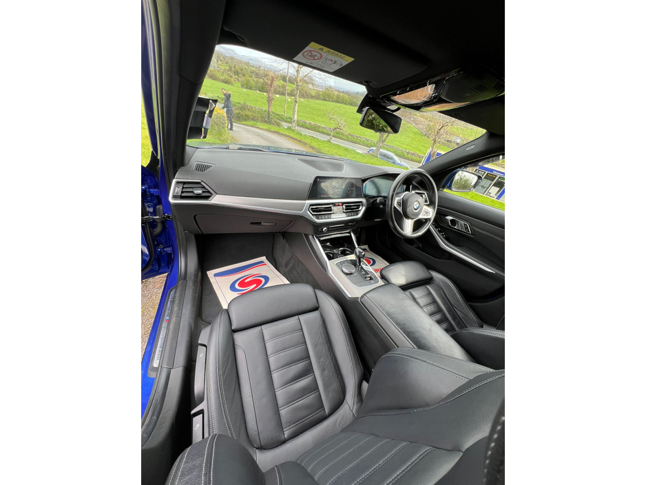 2019 BMW 3 Series - image 14