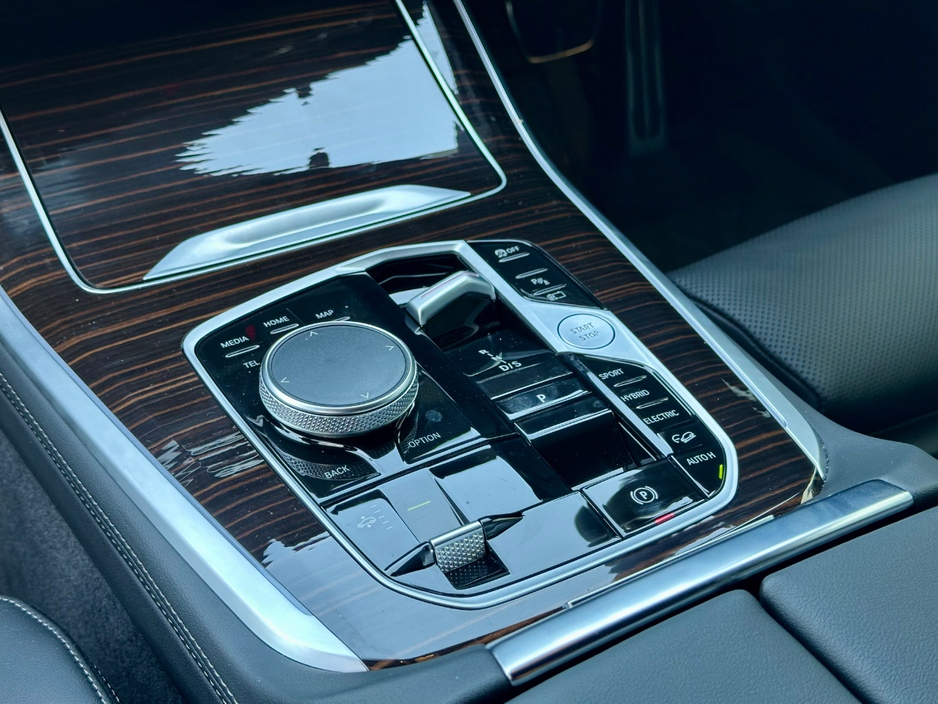 2026 BMW X5 - image 6