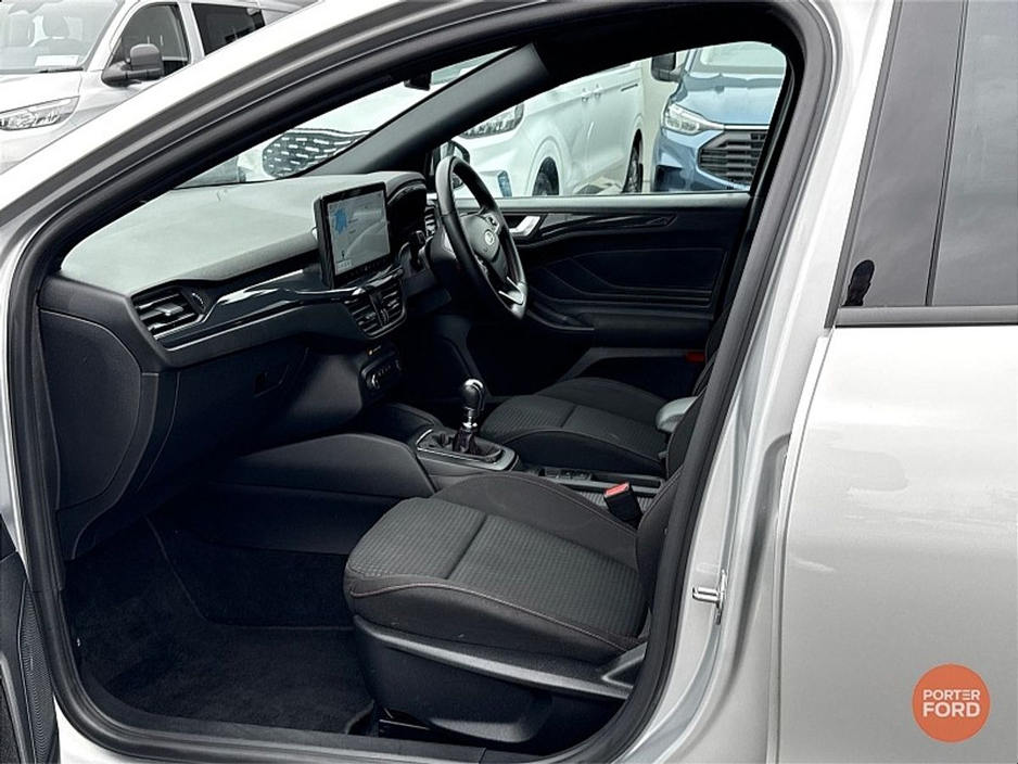 2024 Ford Focus 1.0T MHEV ST LINE 125PS €26,800