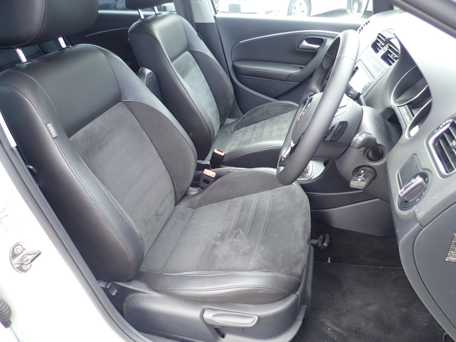 2017 Volkswagen Polo 1.2 TSI HIGHLINE PLUS PETROL AUTOMATIC // HEATED HALF LEATHER // PARK ASSIST // REVERSING CAMERA // PRO MEDIA PACK // CRUISE // FOGS // IDEAL STARTER CAR // IMMACULATE EXAMPLE €14,950