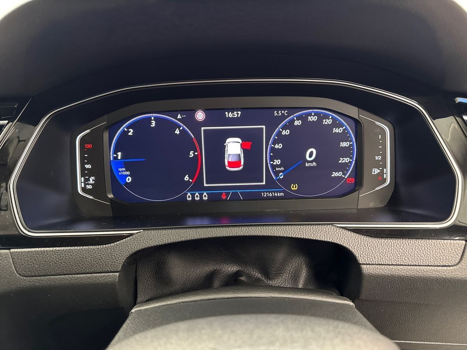 2022 Volkswagen Passat - image 14