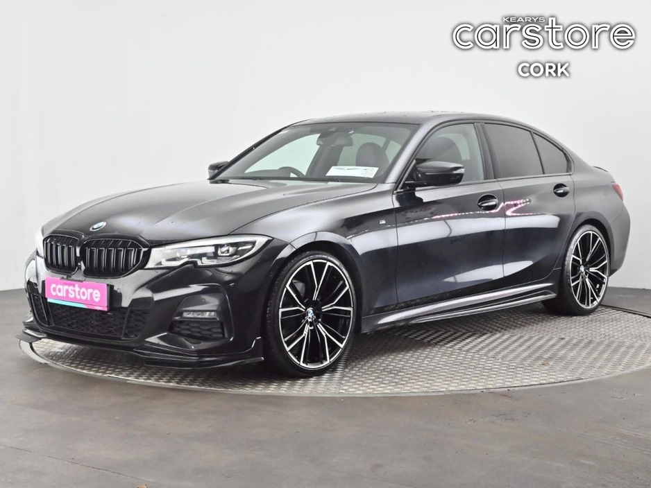 2022 BMW 3 Series - image 7