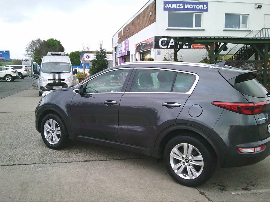 2017 Kia Sportage NCT 2027,€200 TAX, LEATHER  HEATED SEATS, REVERSE CAMERA, CRUISE, TAXED , LOW KMS. €15,999