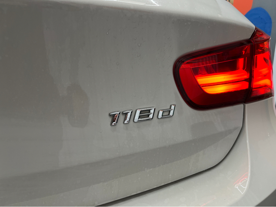 2017 BMW 1 Series - image 7