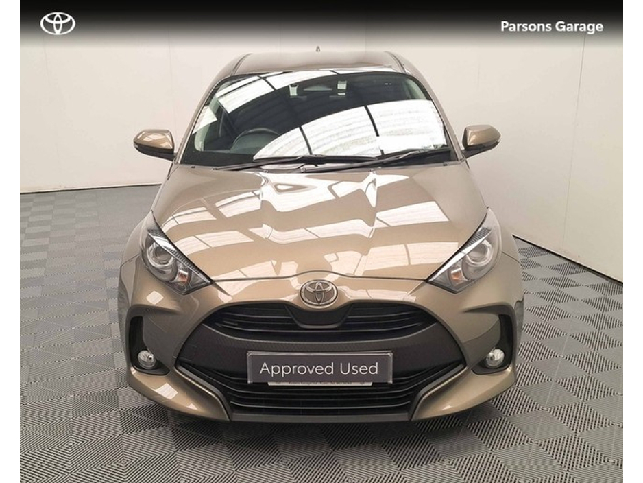 2024 Toyota Yaris - image 5