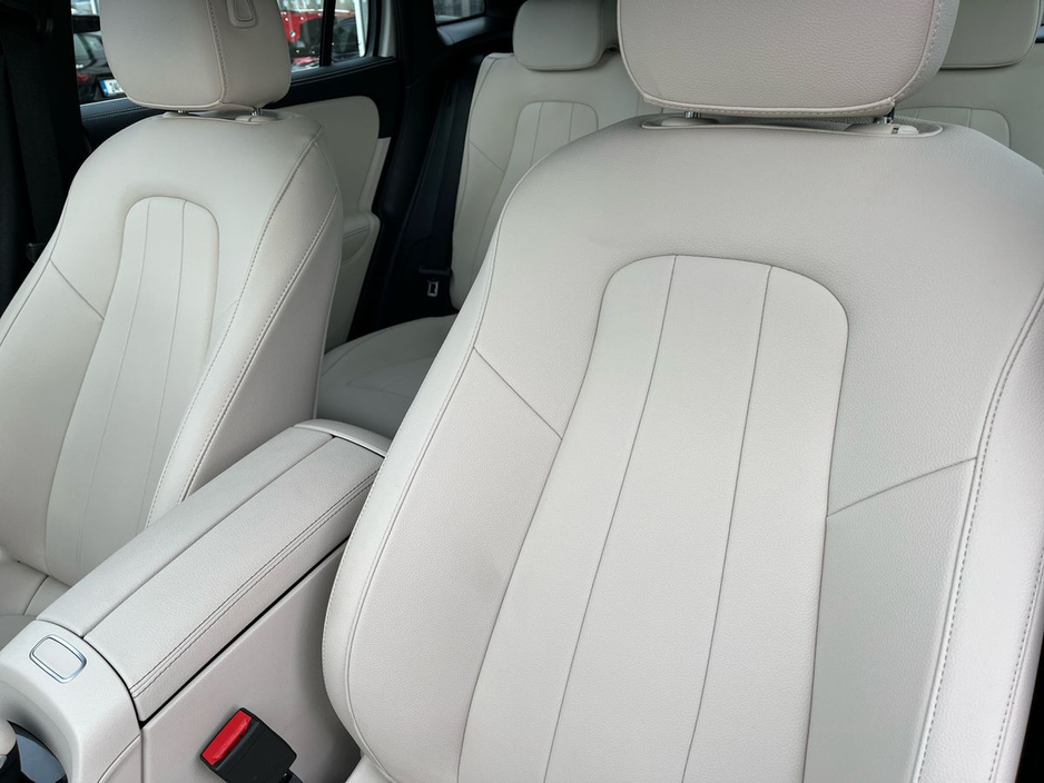 2022 Mercedes-Benz GLA Class - image 19