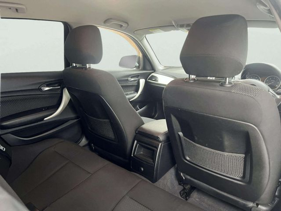 2016 BMW 1 Series - image 17