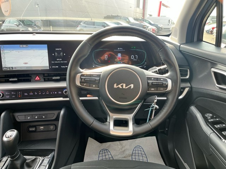 2023 Kia Sportage - image 9