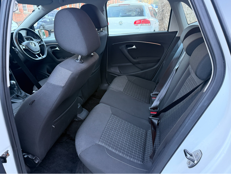2015 Volkswagen Polo DBA-6RCJZ €11,950