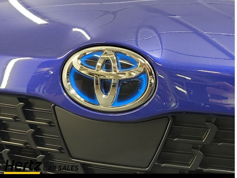 2023 Toyota Yaris Cross - image 9