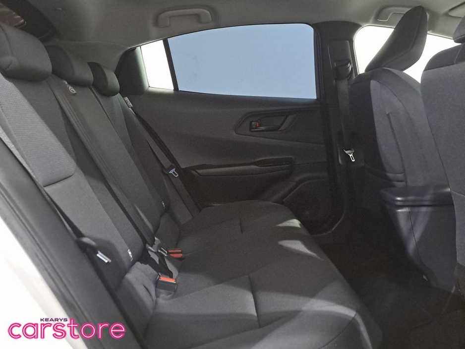 2024 Toyota Prius - image 13