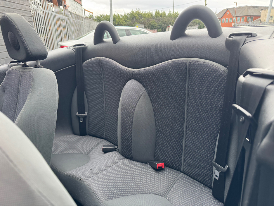 2006 Nissan Micra - image 22