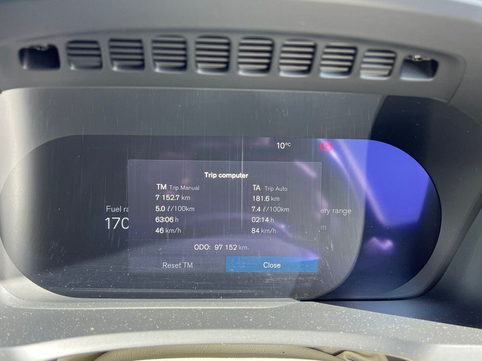 2022 Volvo XC90 - image 2