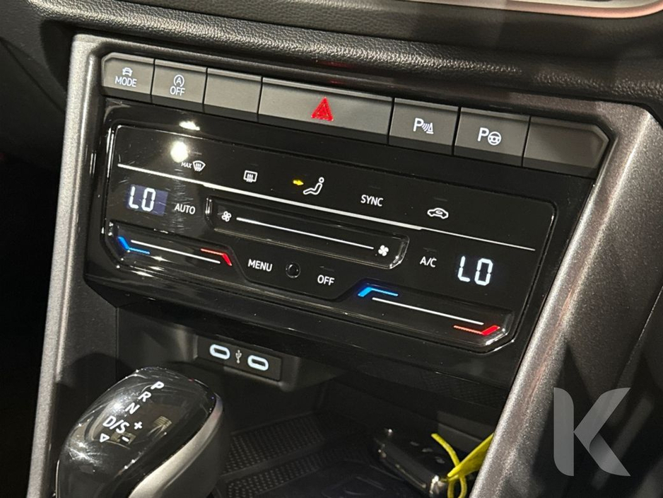 2023 Volkswagen T-Roc - image 16