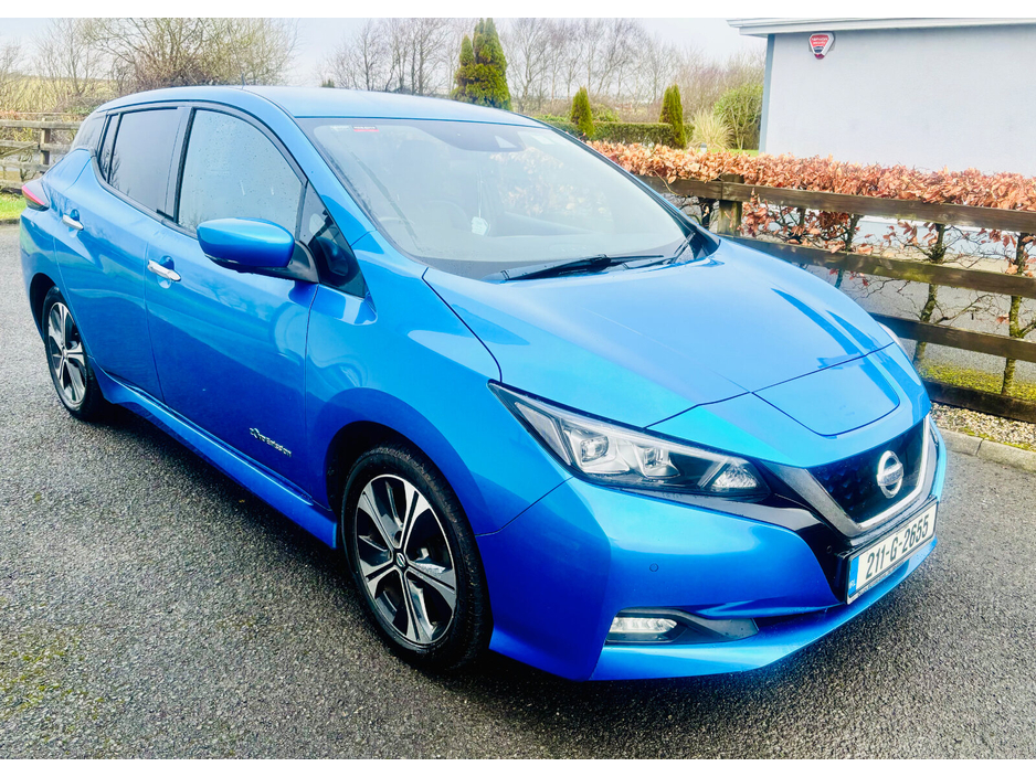 2021 Nissan Leaf - image 3