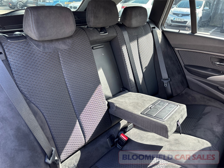 2015 BMW 3 Series - image 33