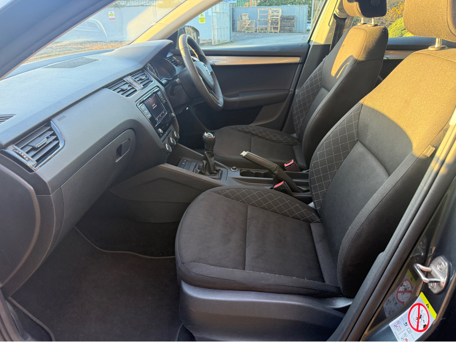 2018 Skoda Octavia - image 11