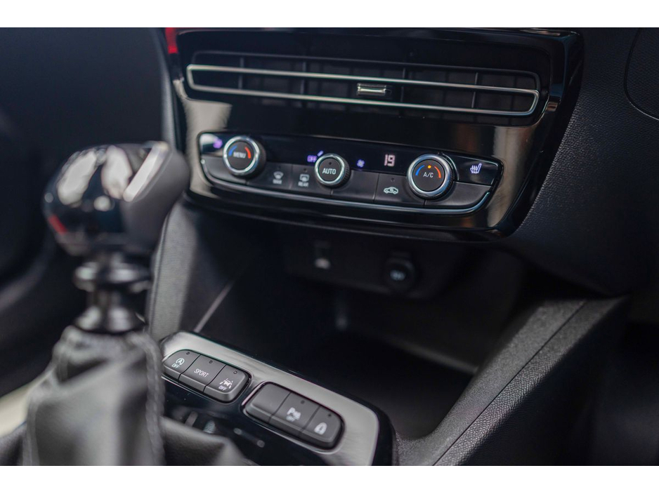 2022 Opel Mokka - image 10