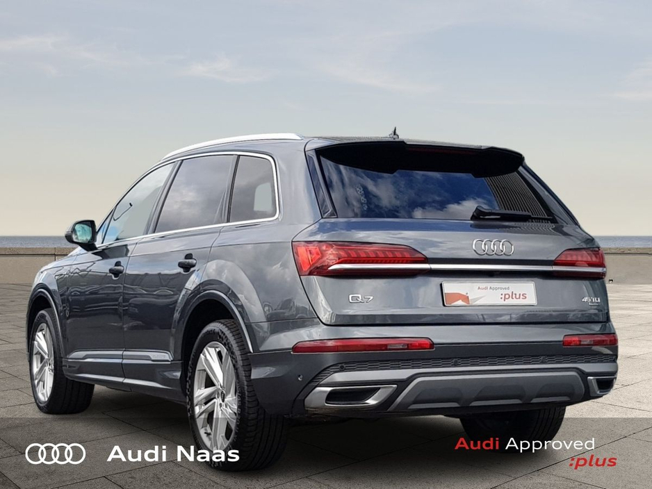 2023 Audi Q7 - image 4