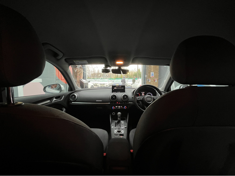 2017 Audi A3 2017 AUDI A3 TFSI SPORTBACK 1.4 AUTOMATIC / CRUISE CONTROL / REVERSE CAMERA AND MORE