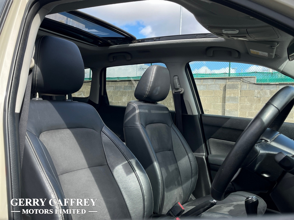 2016 Suzuki Vitara - image 8