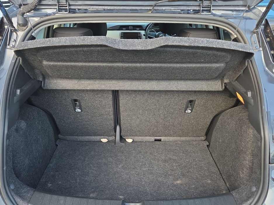 2022 Nissan Micra - image 11