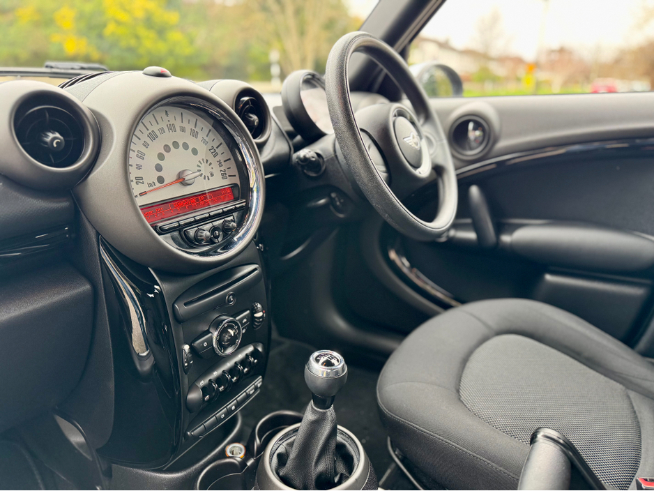 2011 MINI Countryman - image 18