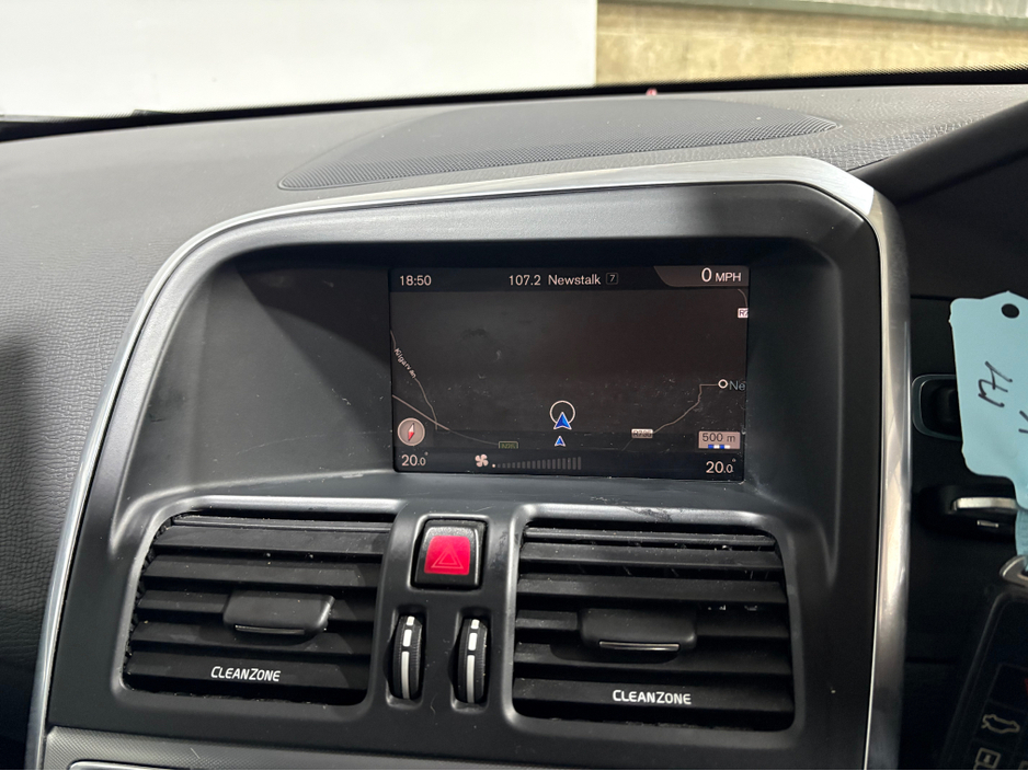 2017 Volvo XC60 SE NAV D4 2.0 TD B4 R-DESIGN MHEV 197BHP €15,950