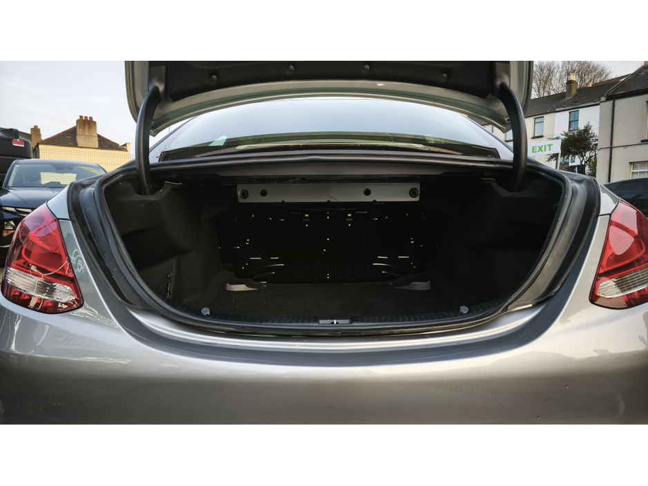 2016 Mercedes-Benz C Class - image 13