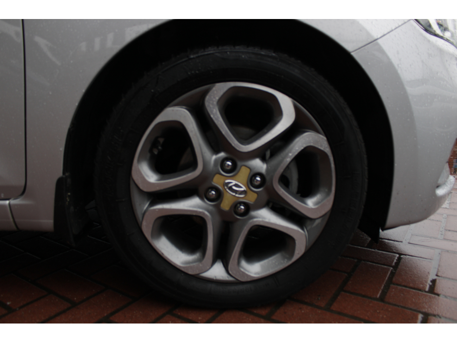 2019 Hyundai i20 1.2 ACTIVE DELUXE 5DR HATCHBACK  //  ONLY 43,869 KM //  STUNNING CAR FINISHED IN SILVER // BUY WITH CONFIDENCE AA AND SIMI APPROVED DEALER 2026 // FINANCE ARRANGED // ALL TRADE €14,950