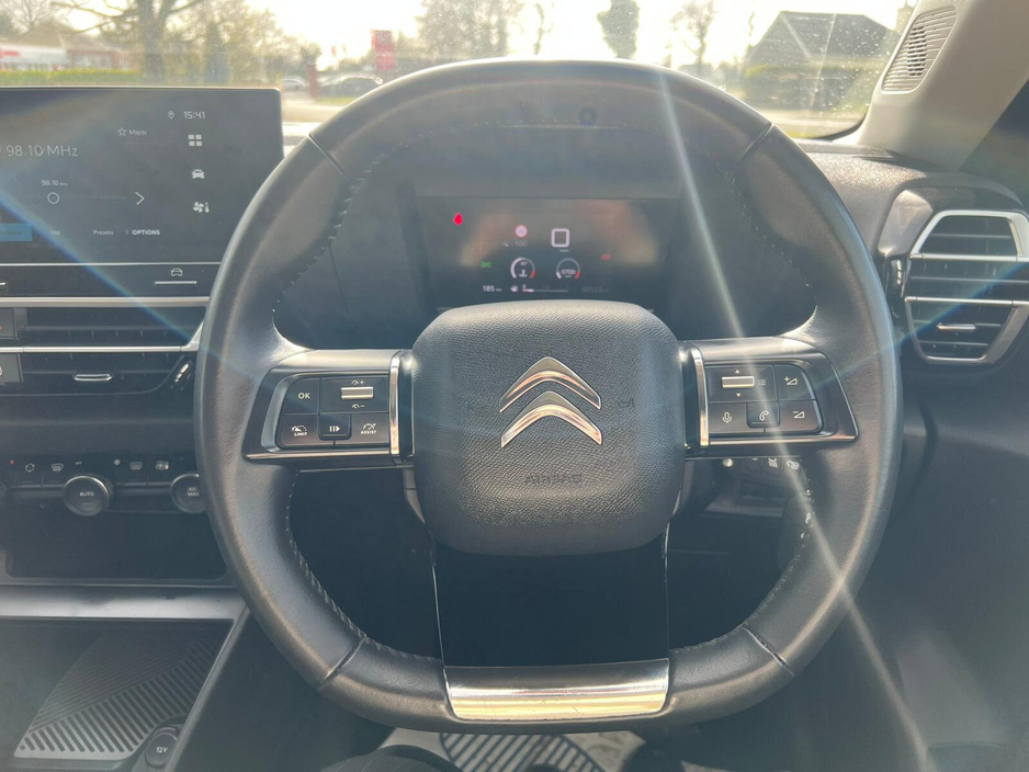 2022 Citroen C4 - image 11