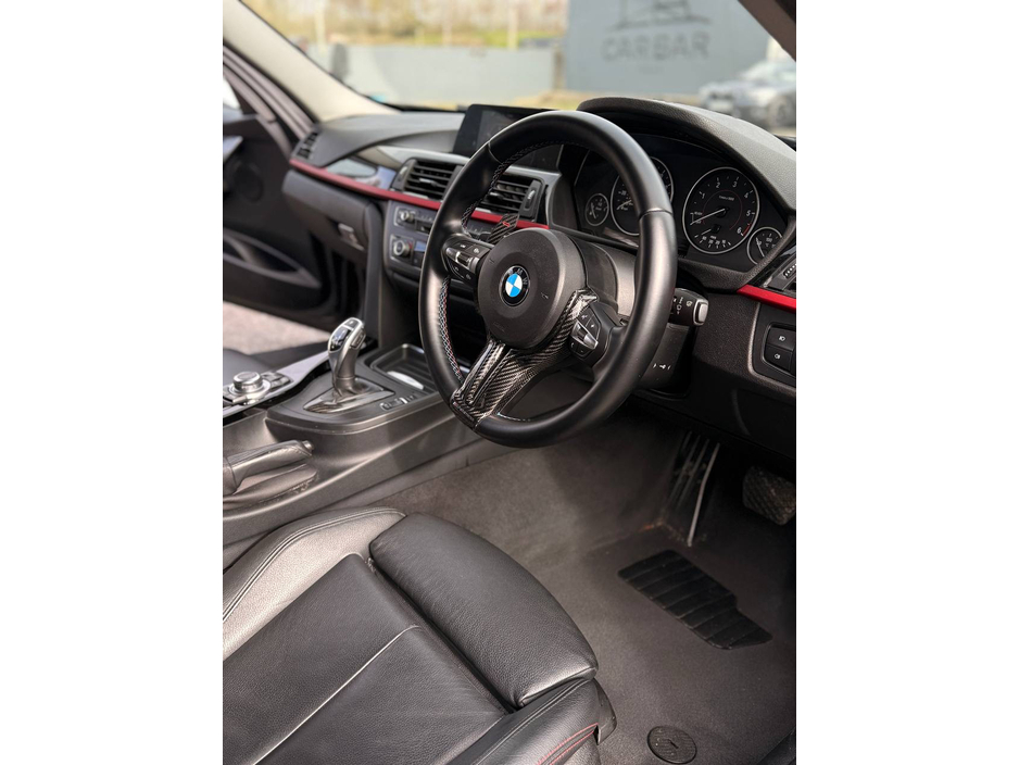 2015 BMW 3 Series - image 25