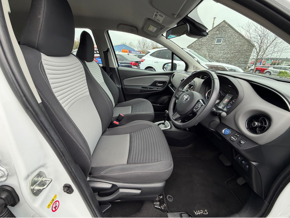 2017 Toyota Yaris Self charge Hybrid - Low Mileage - Fantastic Spec €14,750