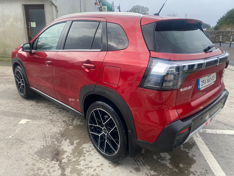 2025 Suzuki SX4 - image 5