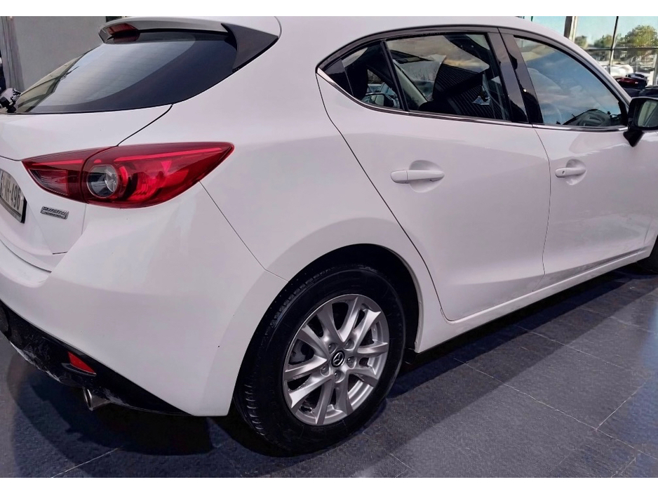 2015 Mazda Mazda3 150PS EXECUTIVE 4DR LOW KM €8,999