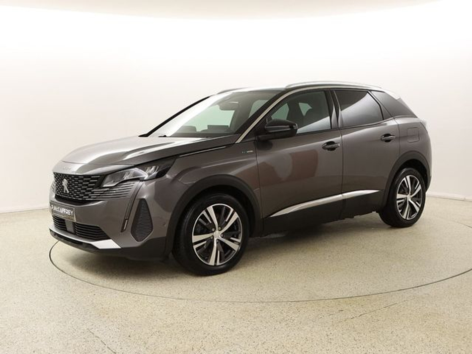 2023 Peugeot 3008 - image 3