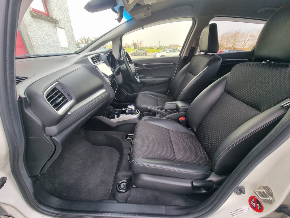 2017 Honda Fit - image 17