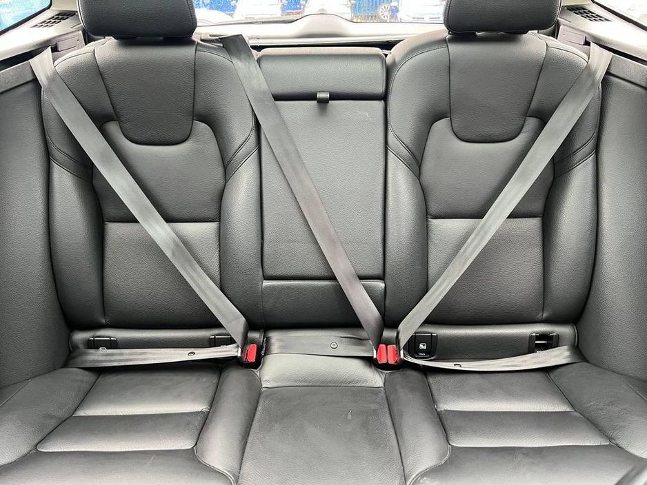 2023 Volvo XC60 - image 15